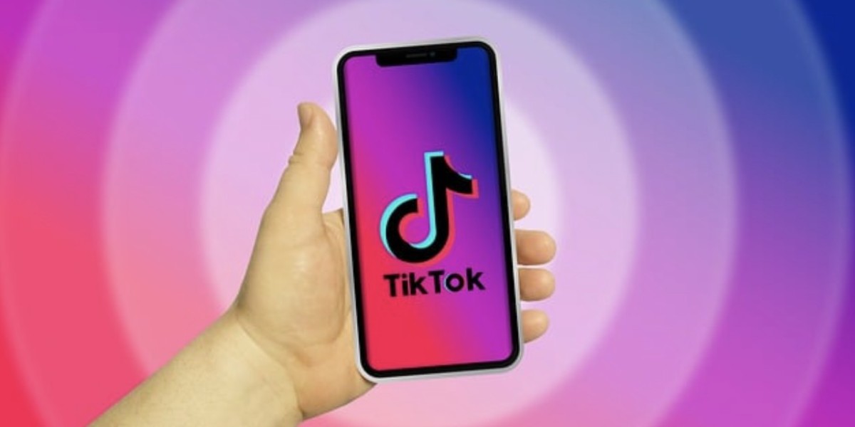 How I Rode the TikTok Trend Wave to 1 Million Likes (Without Luck!)