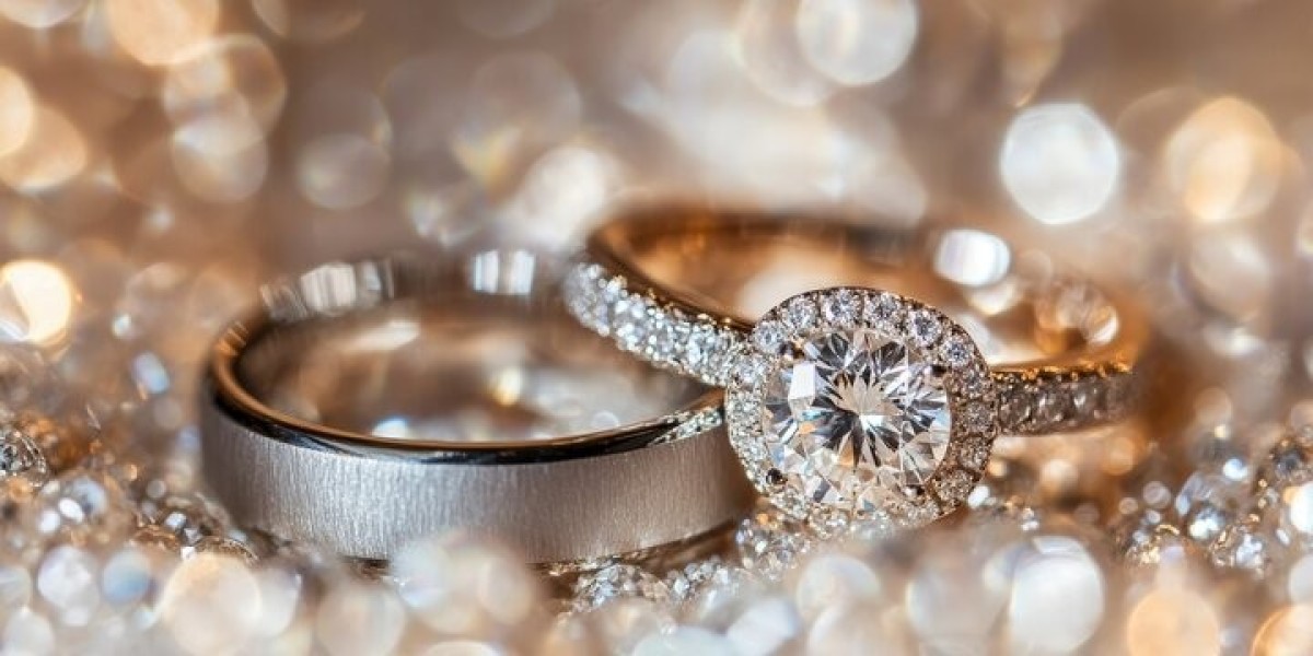 Unveiling the Charm of Solitaire Engagement Rings