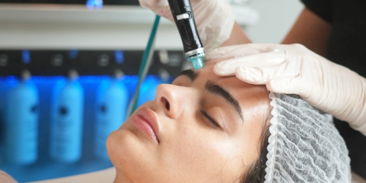 Calm and Brighten Skin Instantly with Hydrafacial