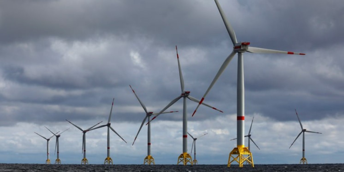 Offshore Wind Energy Market Dynamics: Analyzing Regional Leadership, Market Trends, and Global Energy Transition Goals