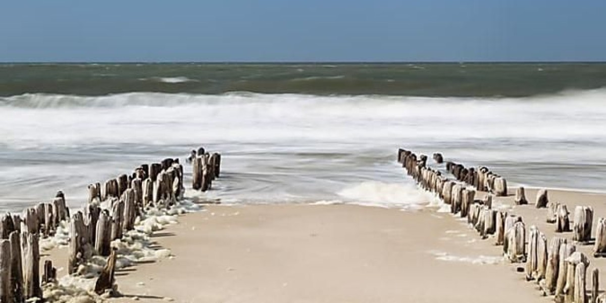 Building a Strong Beach Sea Wall in Palm City, FL