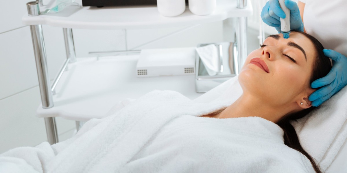 HydraFacial Aftercare: Keep Your Skin Glowing