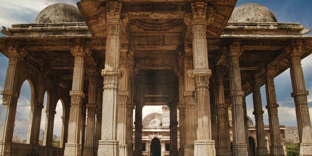 Experience Gujarat’s Timeless Charm and Natural Wonders with Personalised Trips from Kolkata