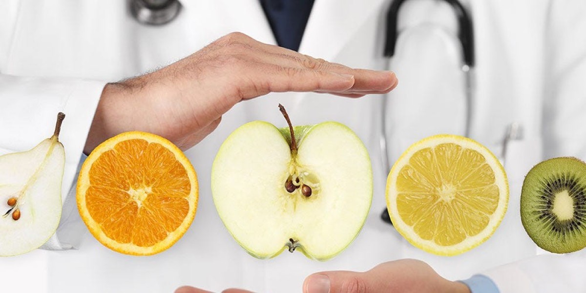 Why a Nutritionist & Dietitian Is Key to Your Long-Term Health Success