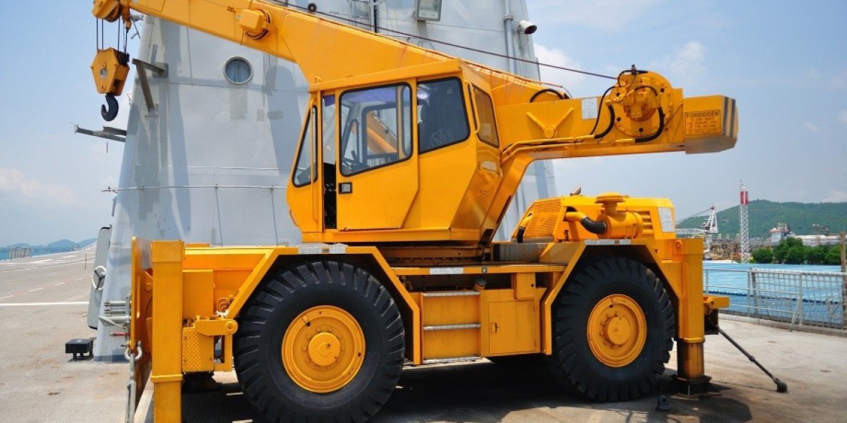 Carry Deck Crane Market Fueled by Industrial Expansion and Compact Equipment Demand Across Sectors