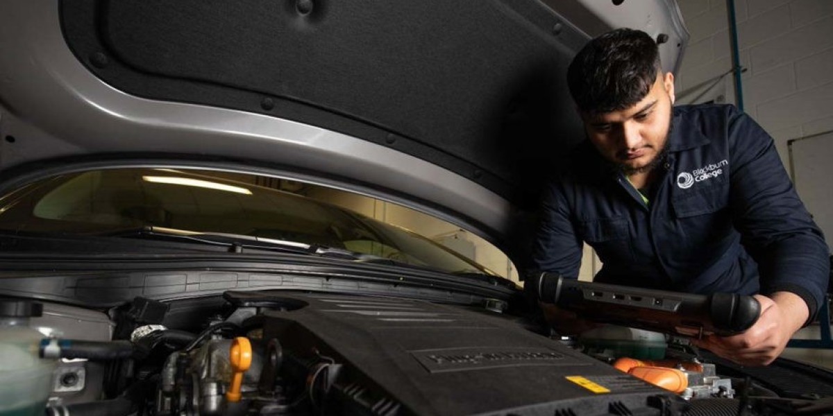 Coastal Car Care Made Easy: Picking the Right Garage in Bournemouth