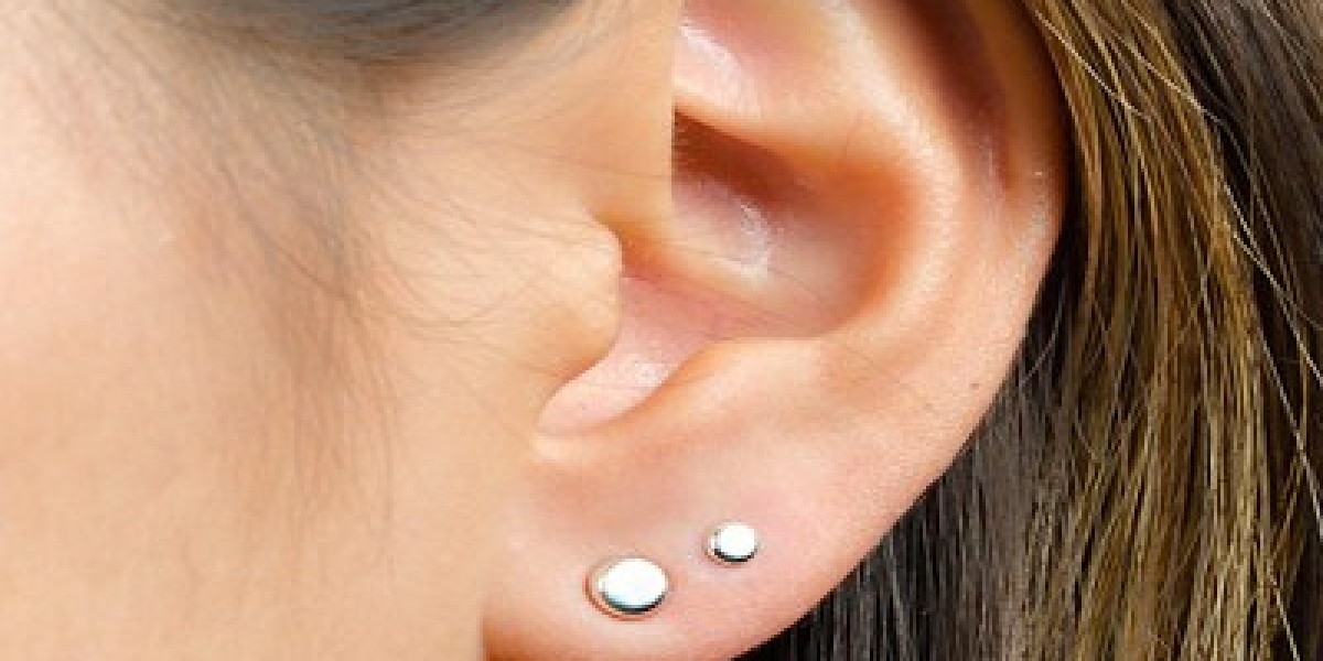 How to Spot Infected Ear Piercing Symptoms