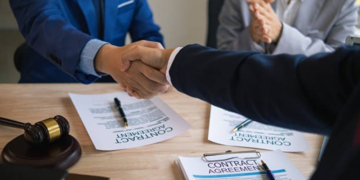 How M&A Solicitors Manage International Legal Complexities