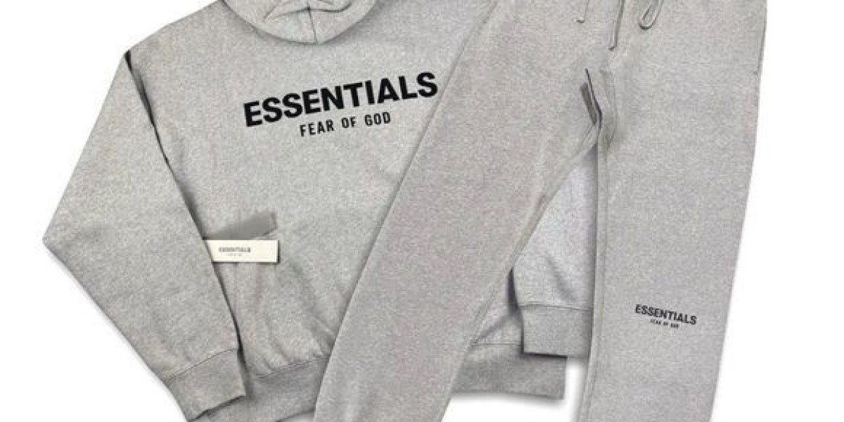 The Essential Hoodie A Fashion Classic That’s Always in Style