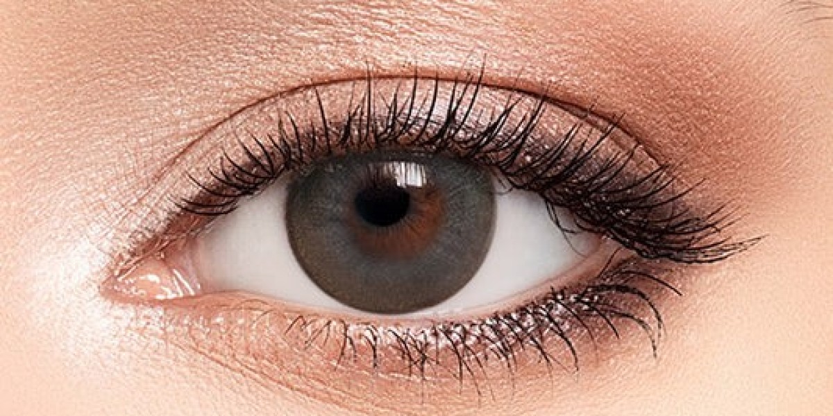 The Most Comfortable Grey Contacts and Gray Contacts You’ll Want to Wear All Day