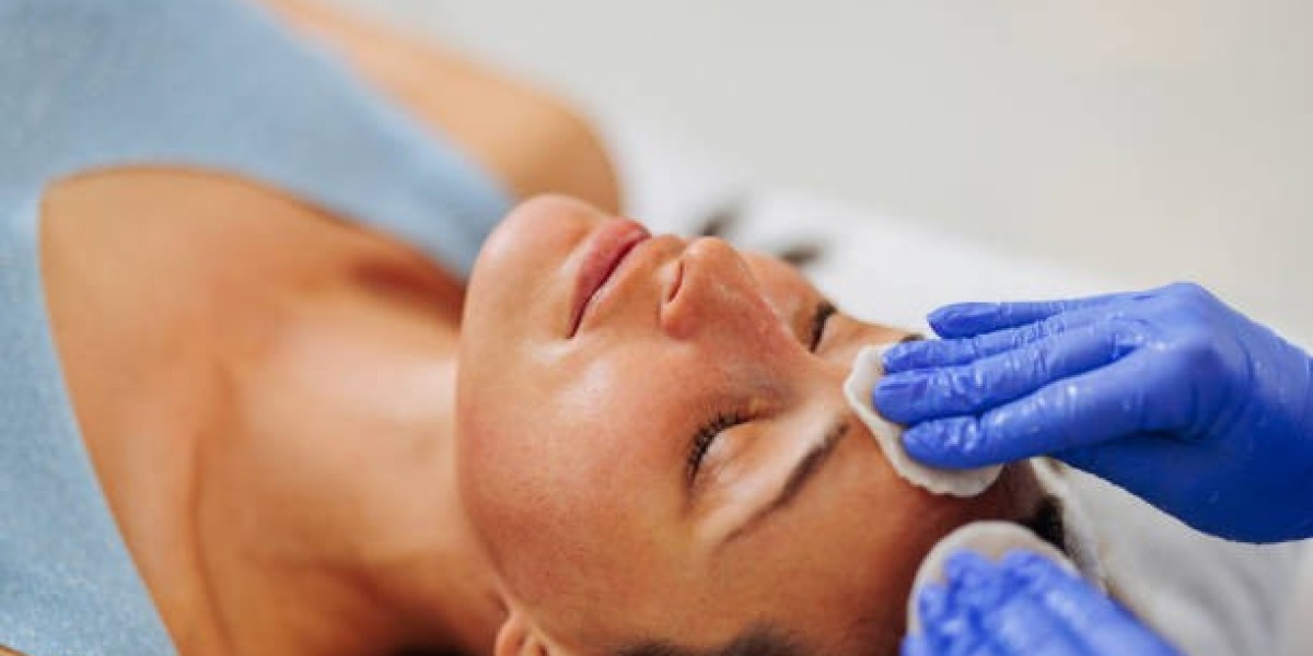 Top Cosmetic Clinics in Dubai for Anti-Aging Treatments