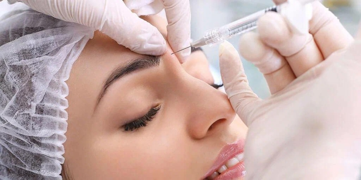 How to Choose Between Dermatologists and Aesthetic Doctors for Botox in Islamabad