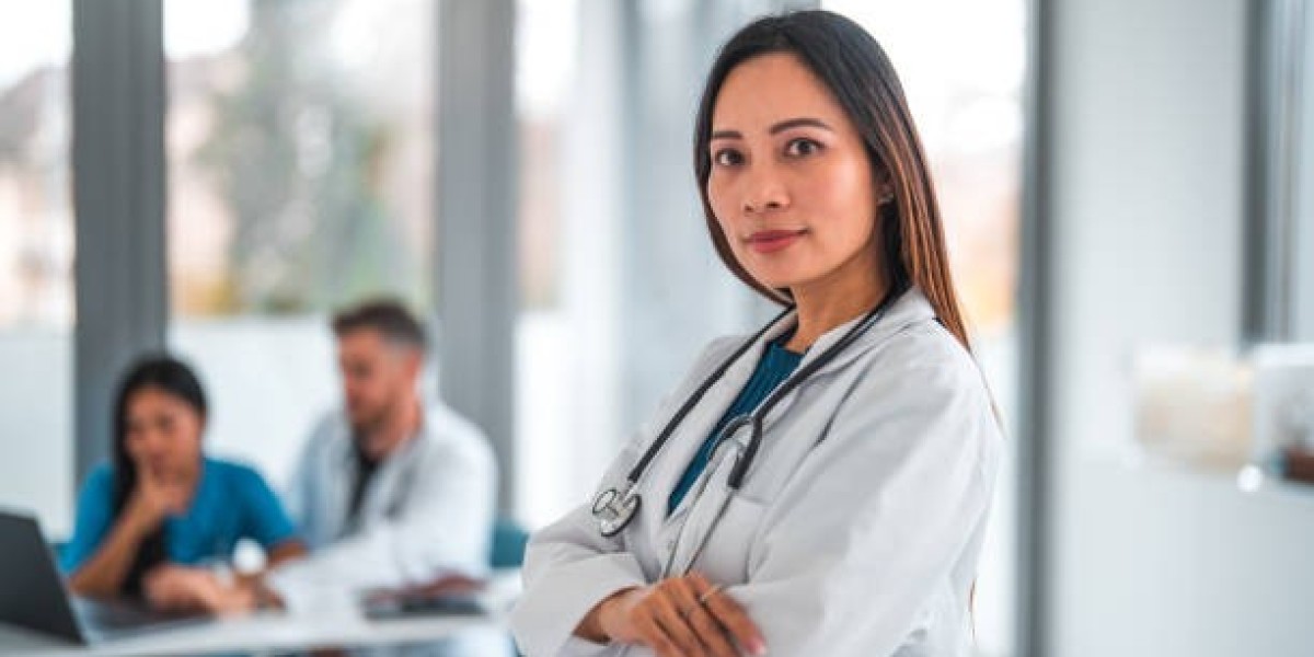 Top Tips from the Best Dermatologists in Riyadh
