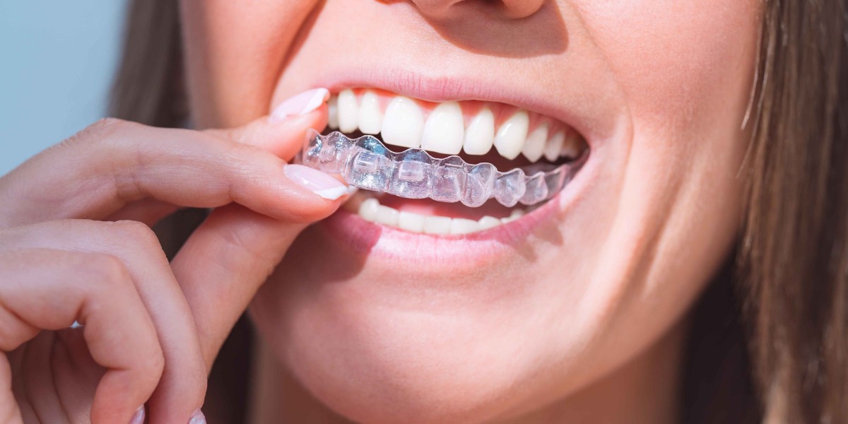 How Does Invisalign Boost Comfort in Social Interactions?
