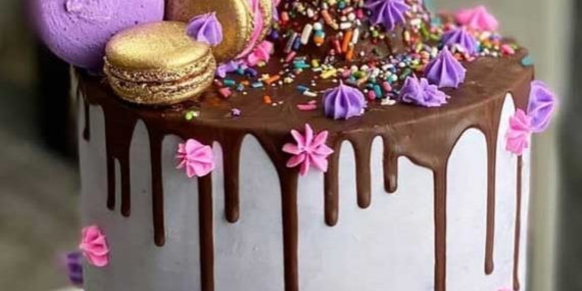 Customized Cakes That Cost More Than a Car
