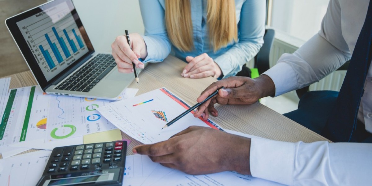 Are Big Accounting Firms in Bangalore Better Than Boutique Ones?