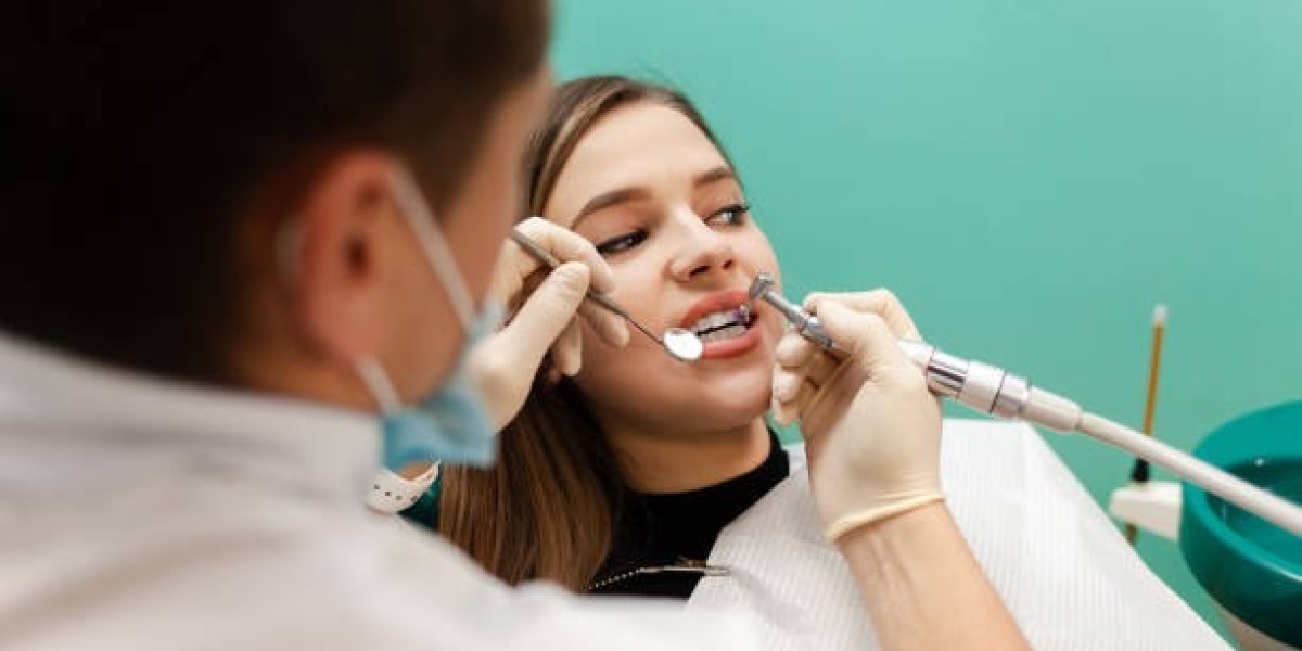 Teeth Cleaning and Polishing in Riyadh: A Complete Guide