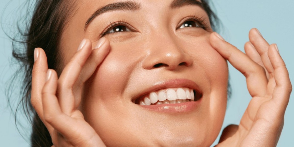 Under-Eye Treatments at Glamorous Clinic: Real Results in Islamabad
