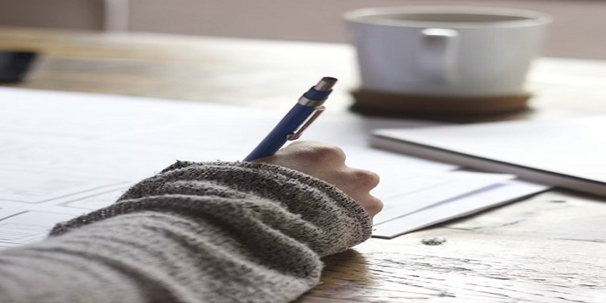 How to Choose the Right Ghostwriting Company (Without Getting Scammed)