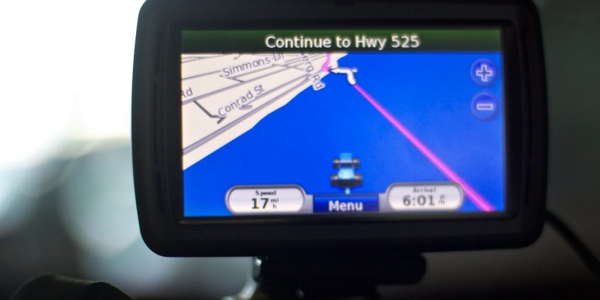 Two-wheeler Navigation Display Market Gains Speed with Rise of E-Bikes and Scooters