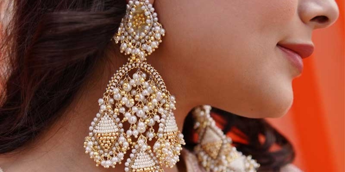 Traditional Jewellery for Women: Elegant and Everlasting
