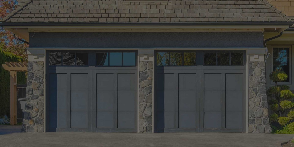 24/7 Emergency Garage Door Repair Services in Centereach