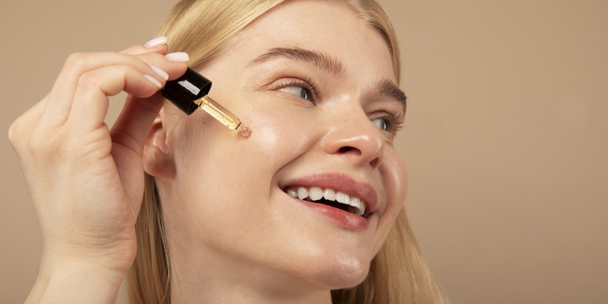 Understanding the Retinol Purge: What It Is and How to Handle It