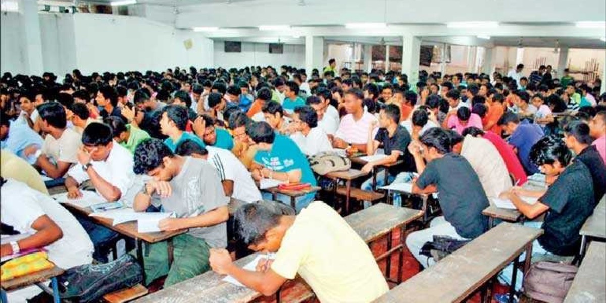 Mastering Academia: The Indispensable Role of Sri Lankan Tuition Classes
