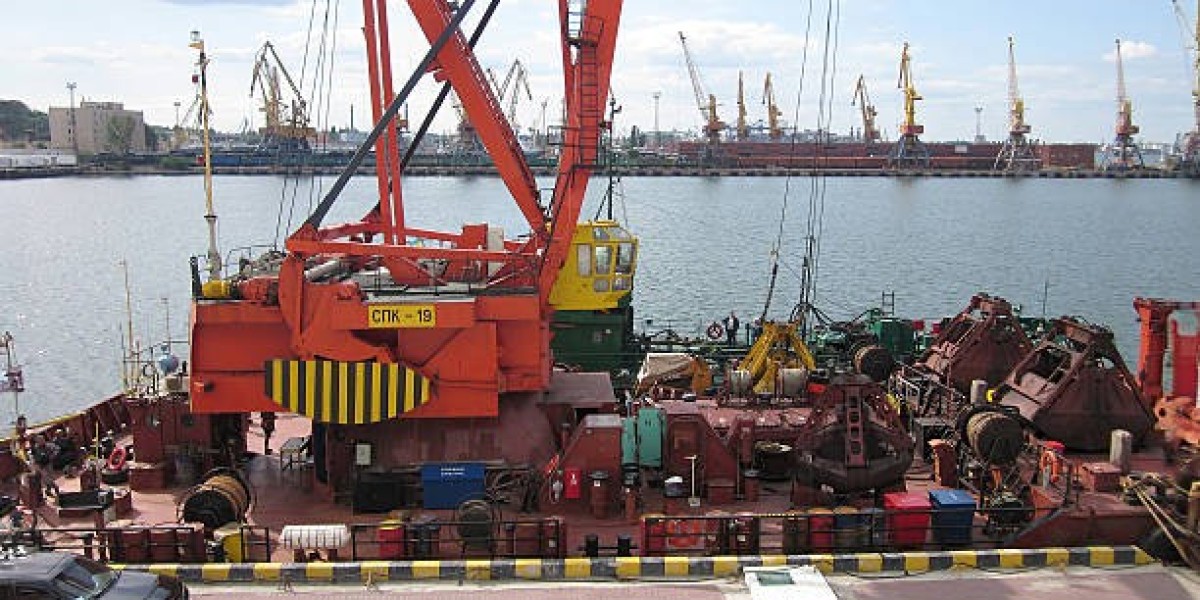 Current Size Valuation and Trends in the Ship to Shore Cranes Market