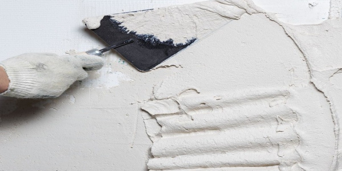 Comparing Stucco Contractors Near Me: What Homeowners Should Know