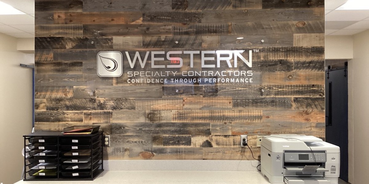 How Acrylic Signs Improve Norfolk Workspaces