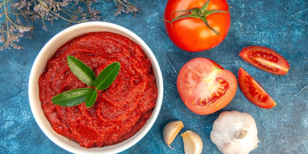How Does Crushed Tomato Enhance the Texture of Soups and Stews?