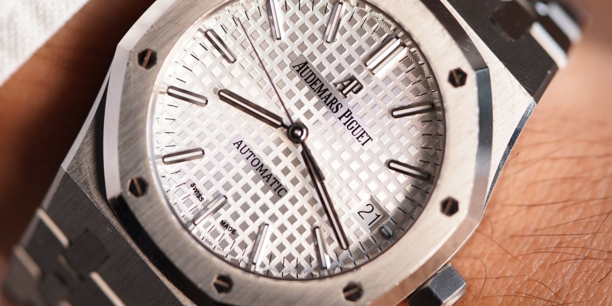 Audemars Piguet Royal Oak 15450ST : L’Icone Horlogère Intemporelle