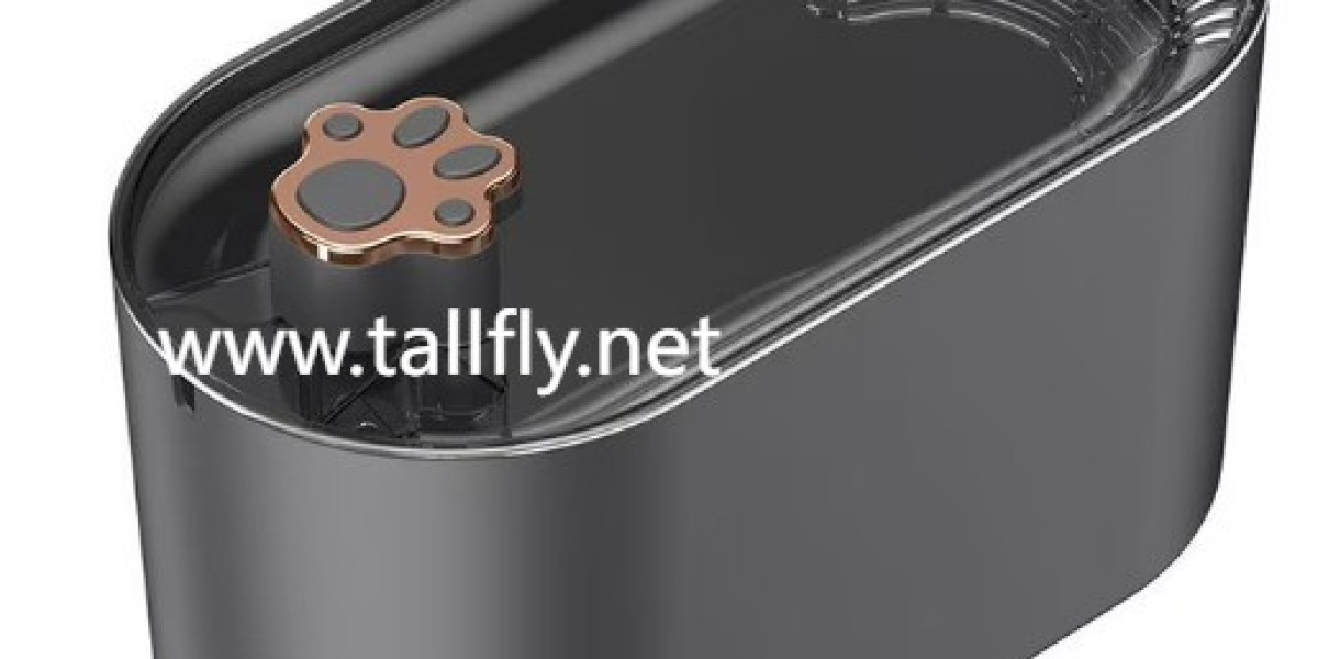 Tallfly: A Stylish And Smart Way To Hydrate Pets