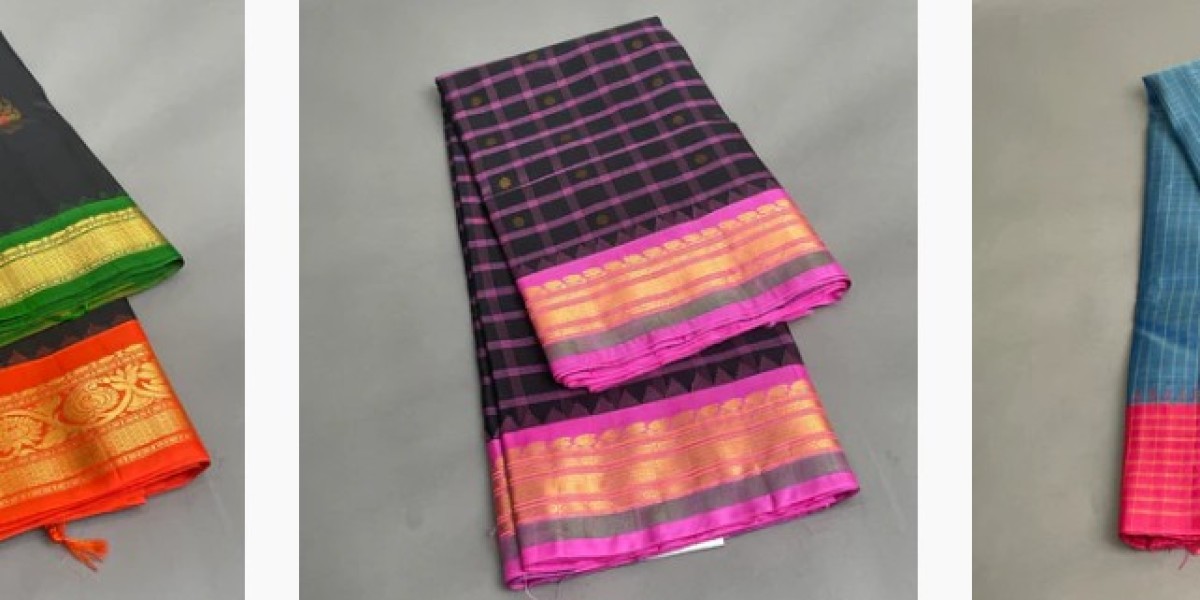 Why Is the Traditional Indian Saree Still Loved Today?