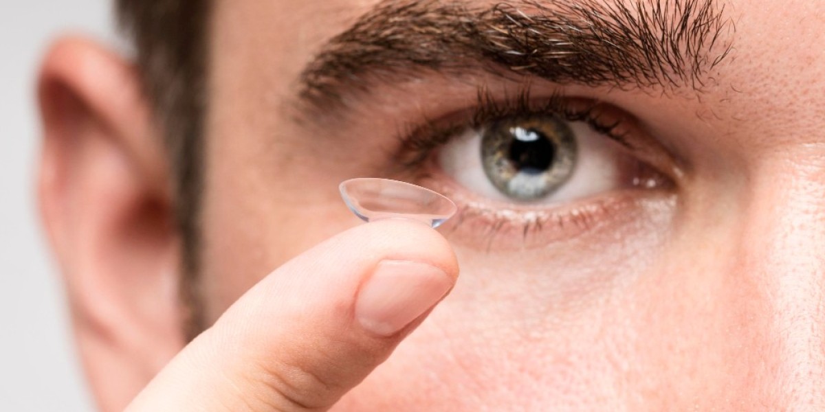 Exploring the Future of Vision: Key Trends in the Global Contact Lenses Market