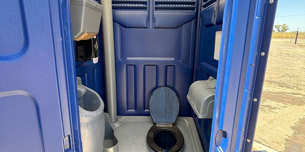 Sturdy & Sanitary Construction Porta Potty Rentals in Visalia – Built for Worksites