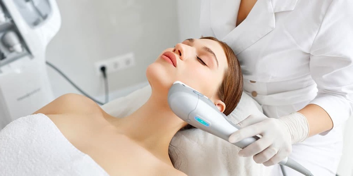 Will You Look Younger if You Tighten Skin with HIFU Treatment?