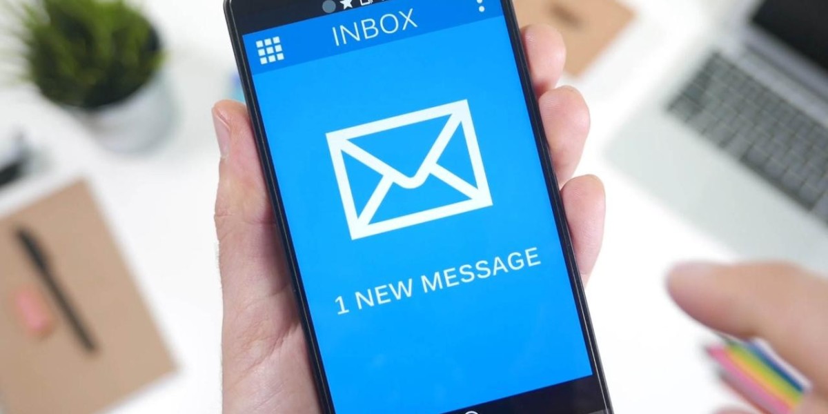 The Essential Guide to SMS Alert Systems for Education
