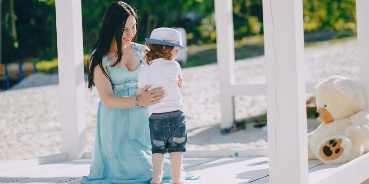 Traveling to Dubai with a Nanny: What You Need to Know