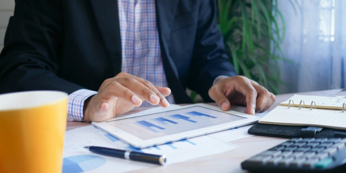 How Advisory Services Improve Budgeting, Forecasting, and Risk Management