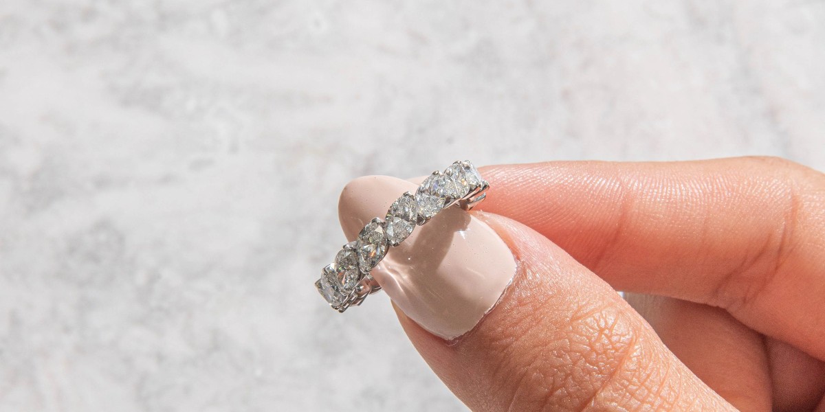 Thinking of Selling Diamonds or Gold Jewelry Near Me?