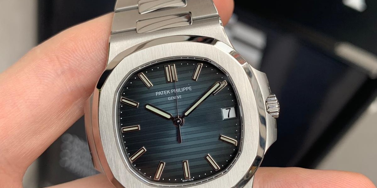 The Pursuit of Precision: Acquiring a Patek Philippe Nautilus 5711 in Dubai