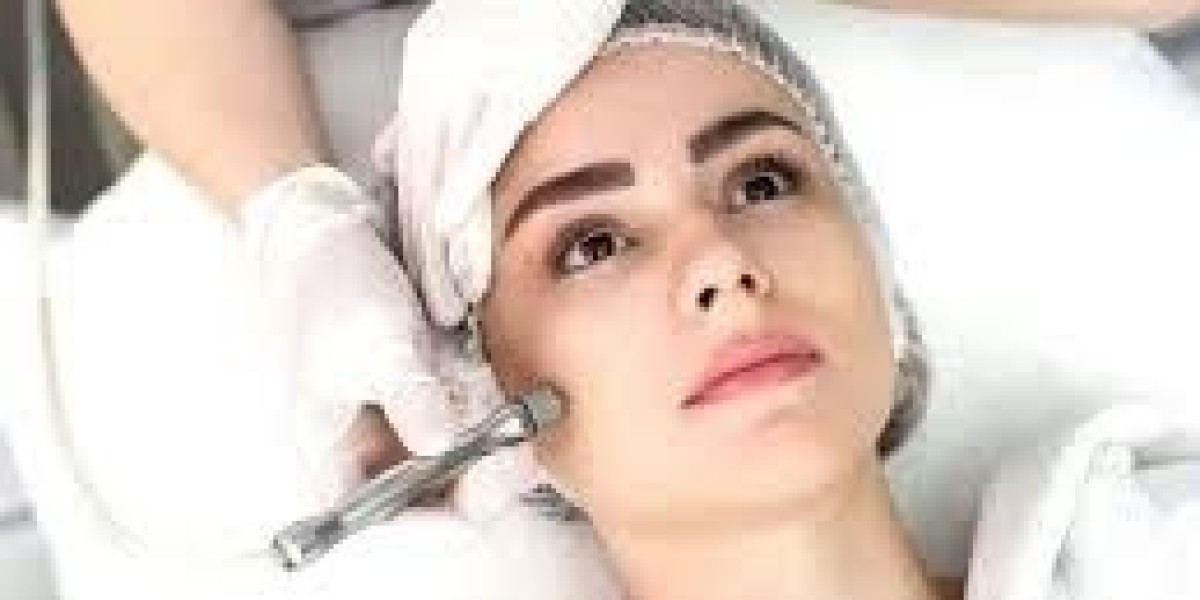 مقارنة شاملة: الهيدرا فيشل أم العلاجات التقليدية في عيادات الرياض؟