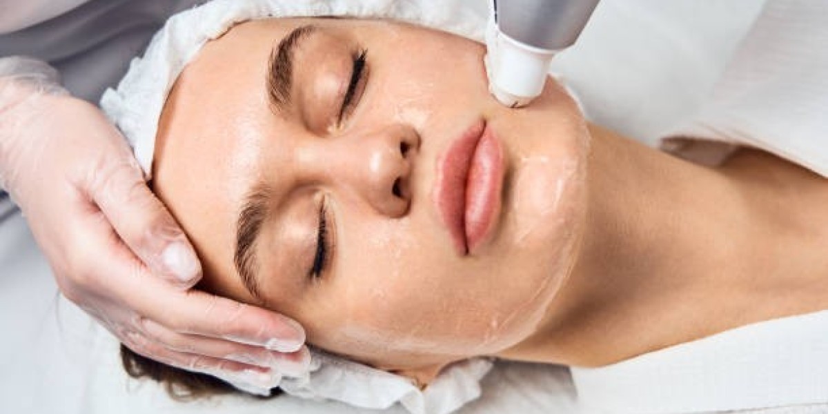 Riyadh Pigmentation Correction: Unveiling Radiant Skin with Chemical Peels