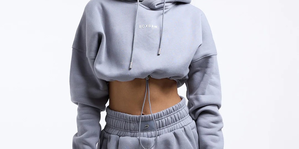 The Cropped Hoodie: A Versatile Must-Have for Every Wardrobe