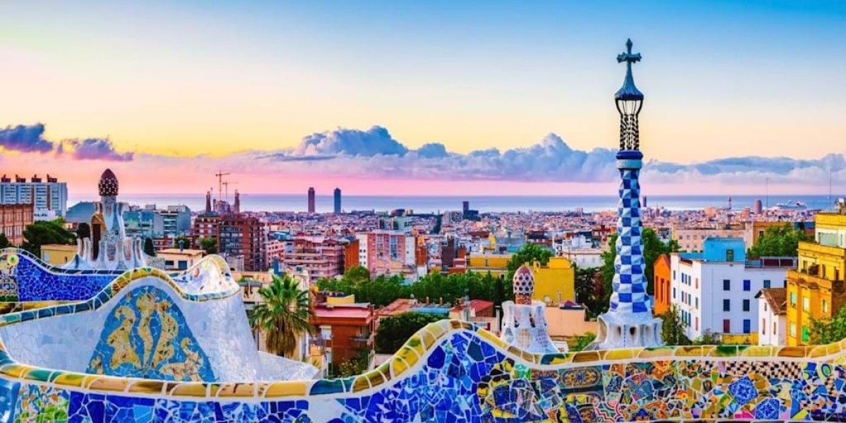 Discover the Magic of Antoni Gaudí's Park Güell: A Barcelona Masterpiece