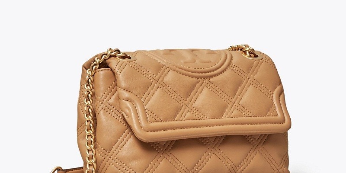 Tory Burch 時尚魅力全面解析：女性質感穿搭的經典首選