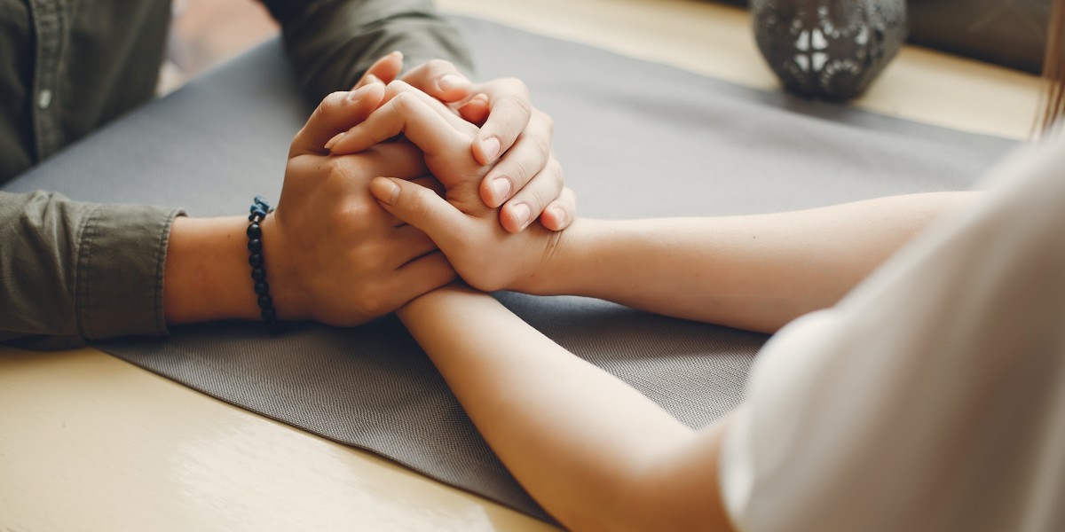 Finding the Right Asian Couples Therapist: What to Look For