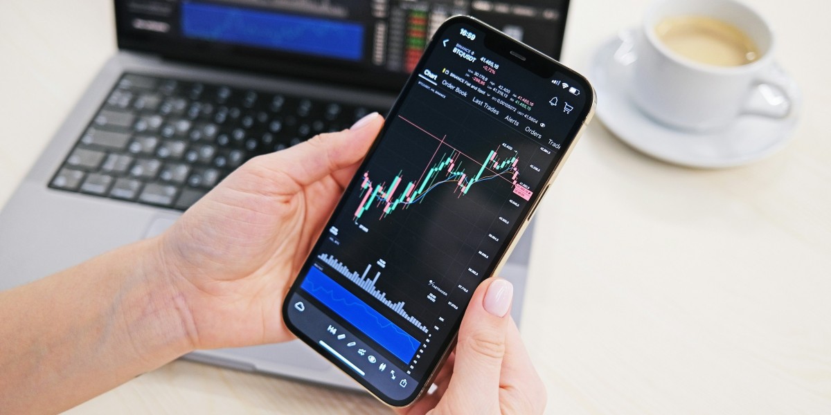 Stock Market Trading: A Complete Guide to Learning Through a Stock Market Training Academy in India